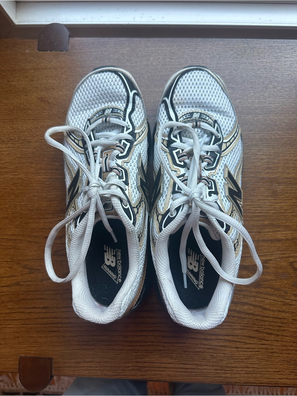 New Balance 740 Women's Size 7.5 - Gold with black sole - Picture 5 of 8
